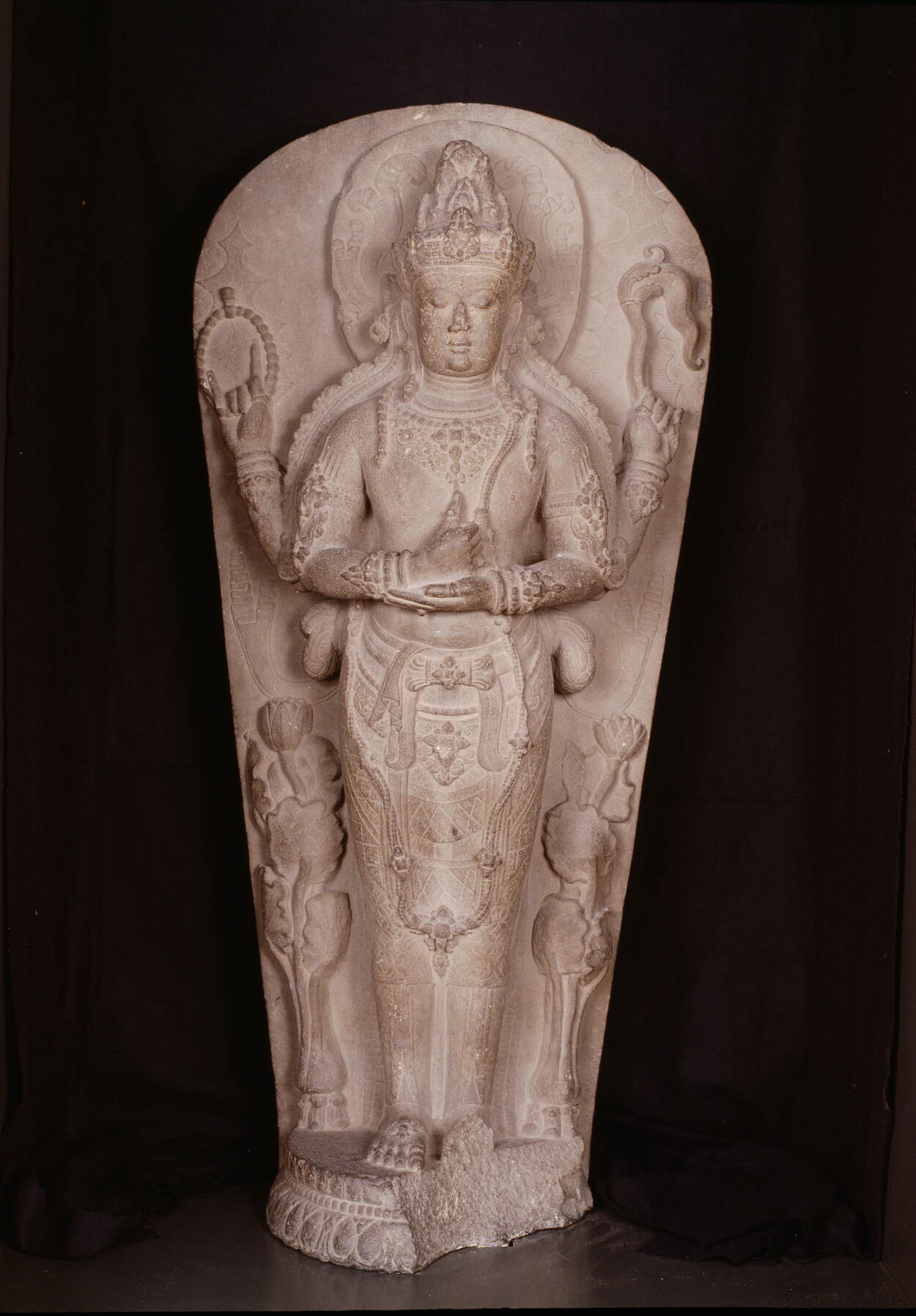 Collection objects from Wereldmuseum returned to Indonesia