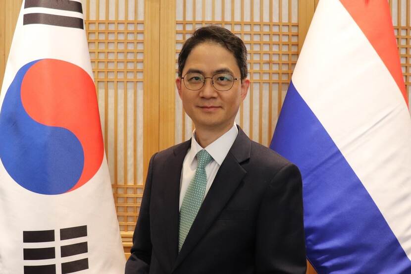 Ambassador Hyoung-chan Choe