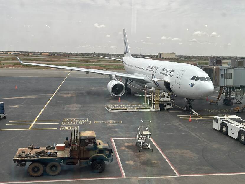 Frans vliegtuig voor evacuatie uit Niger