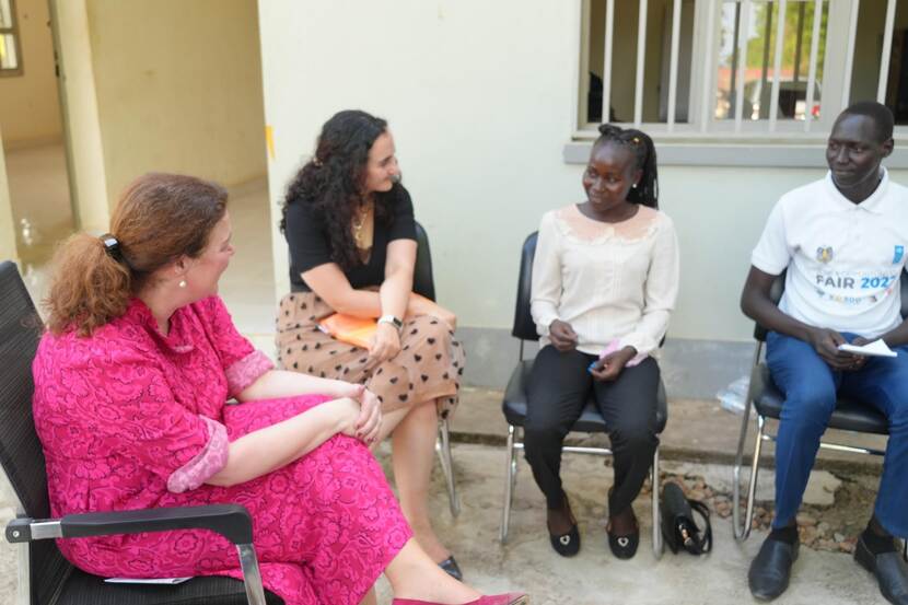 Pascalle Grotenhuis bezoekt een MTC (Multiservice Training Center) in Juba.