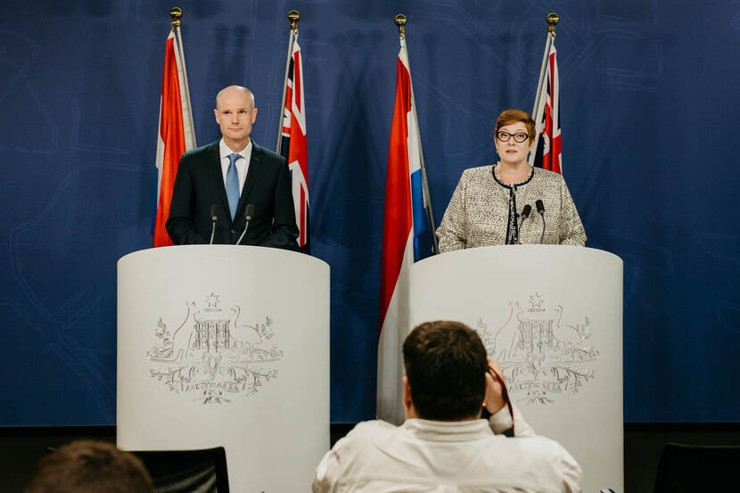 Persconferentie van Minister Blok en minister Payne.